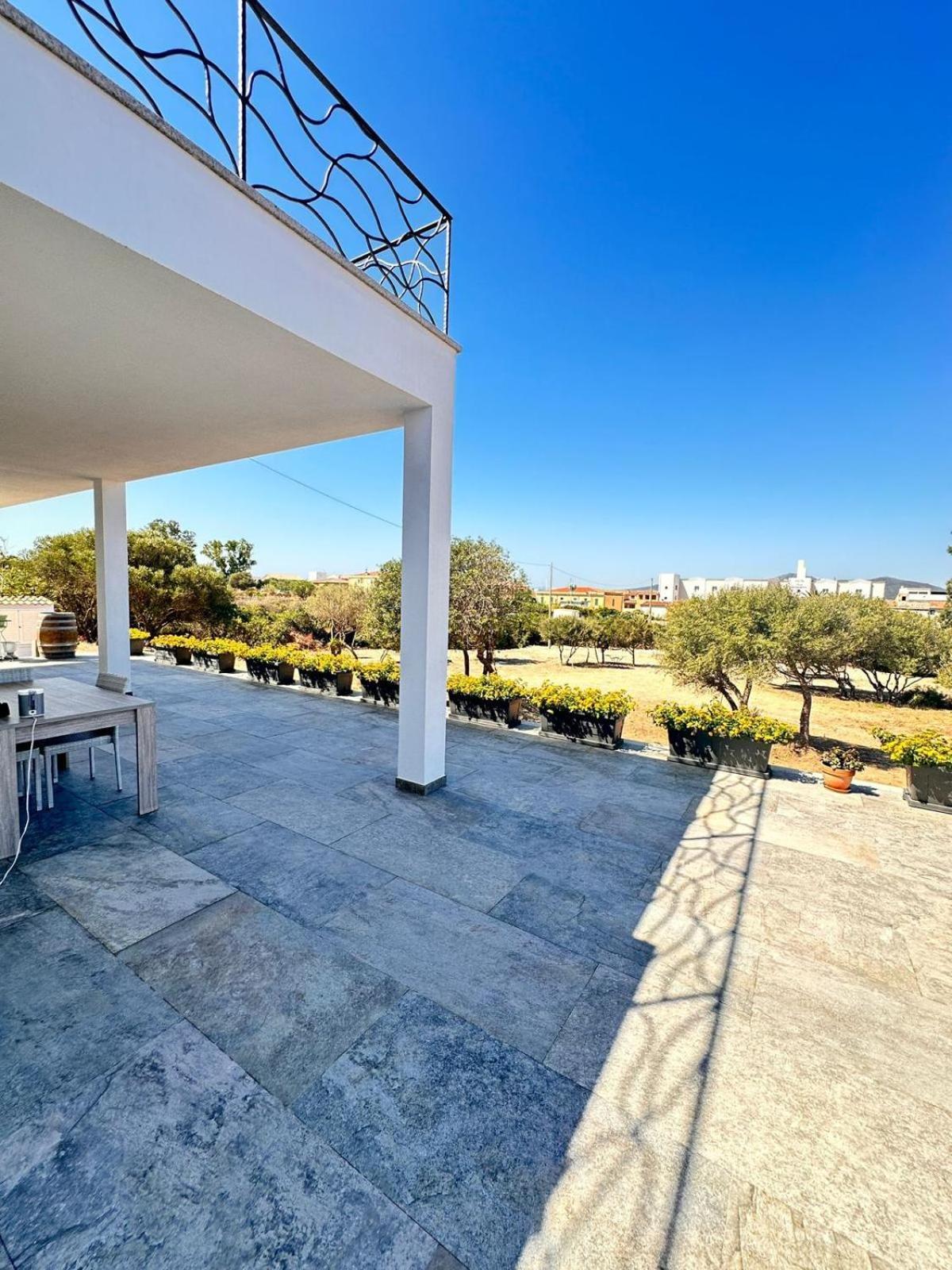 Villa Giulia Golfo Aranci Exterior photo